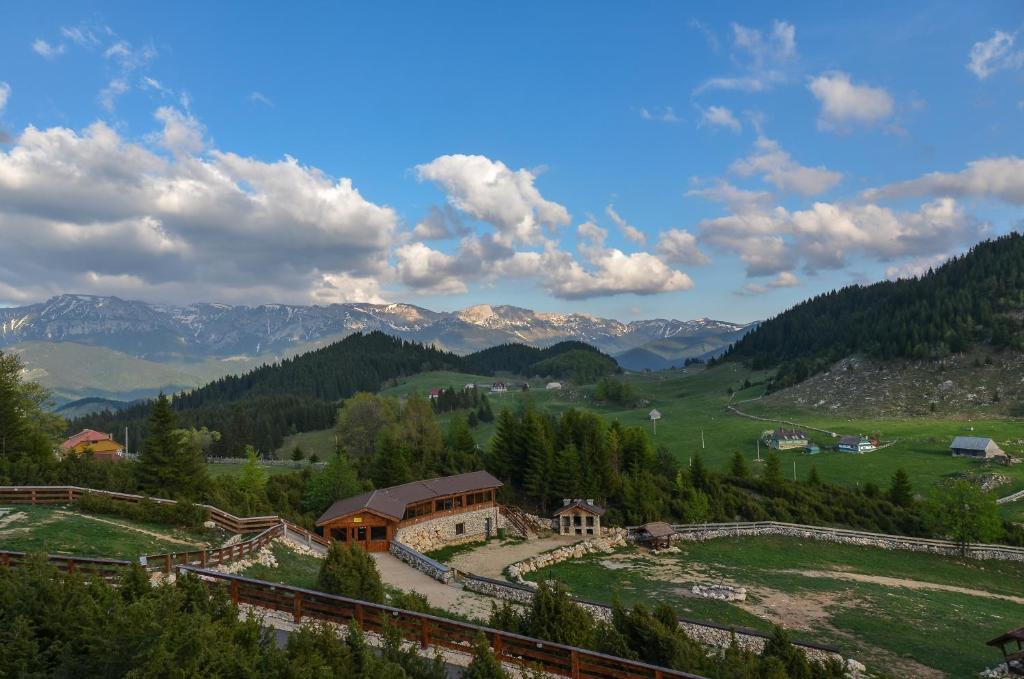 Cheile Gradistei Fundata Resort Buitenkant foto
